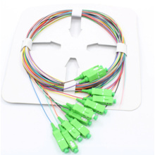 12 Color codificado de fibra óptica Pigtail con conector SC / APC